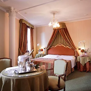 Kette 4*, Venise Italie