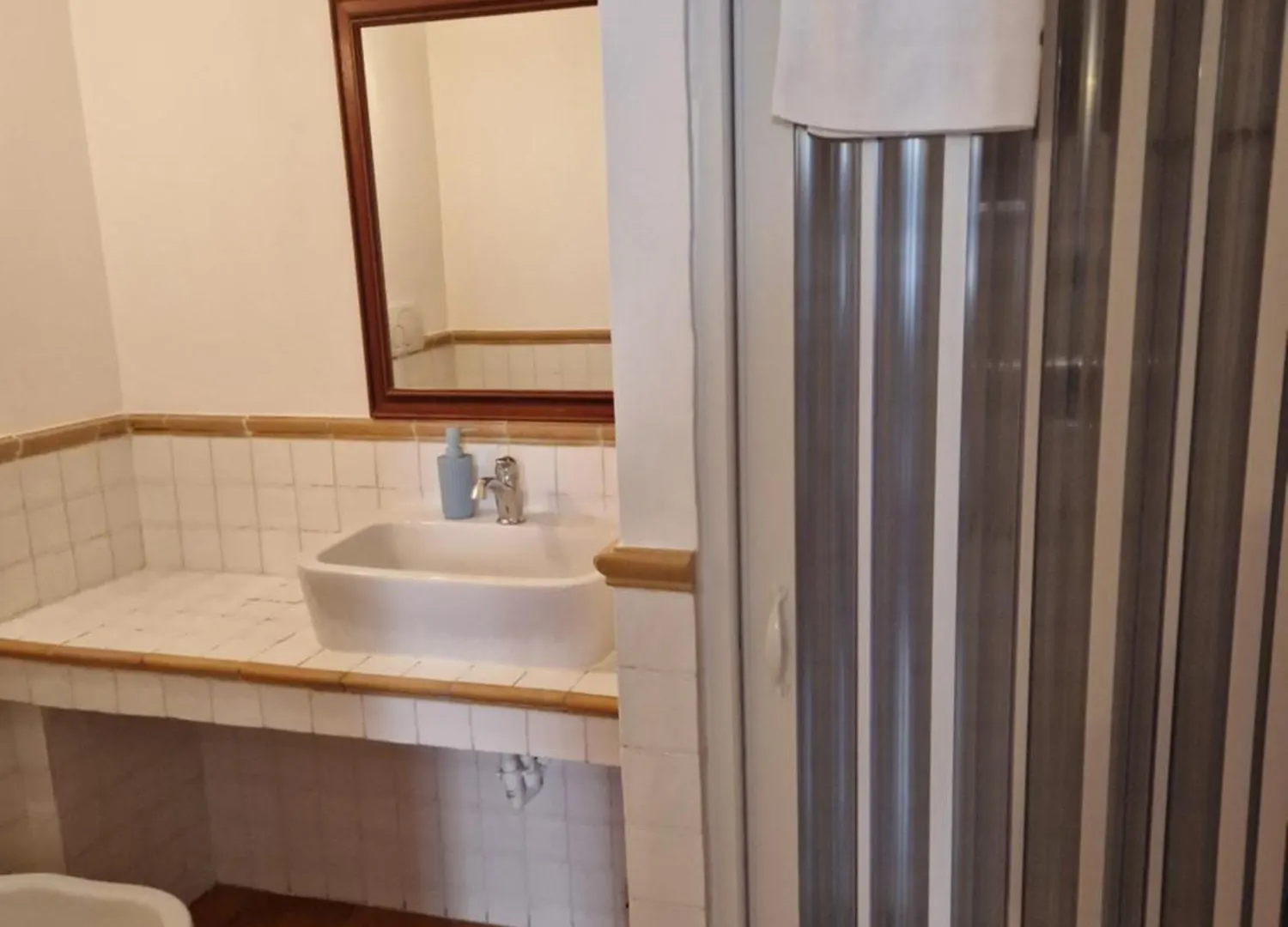 Pepe'S Place - Carlo Alberto Roma 0*,  İtalya